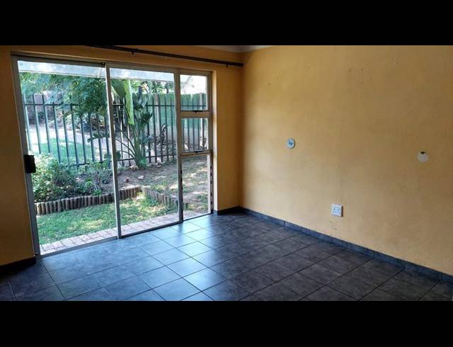 2 BEDROOM PROPERTY TO RENT IN RANDBURG CENTRAL